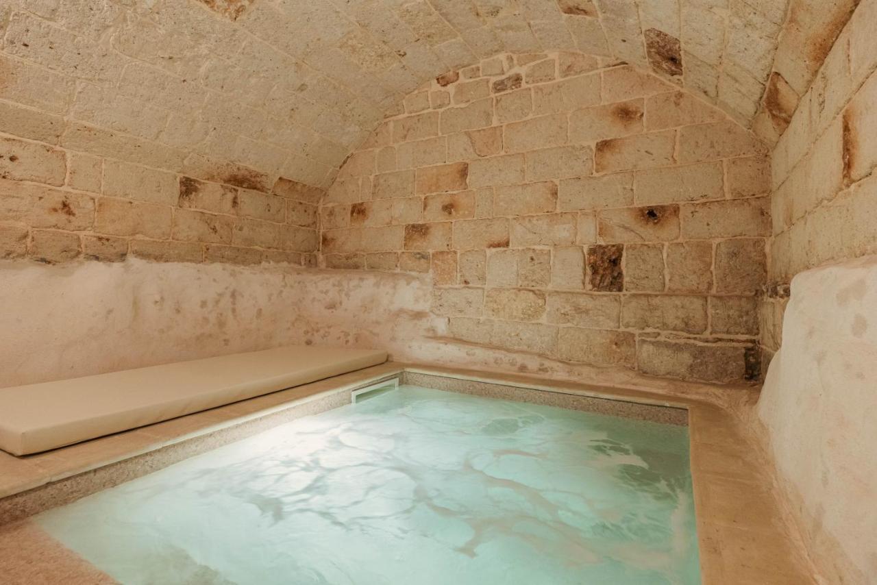Exclusive - Con Idromassaggio Jacuzzi *